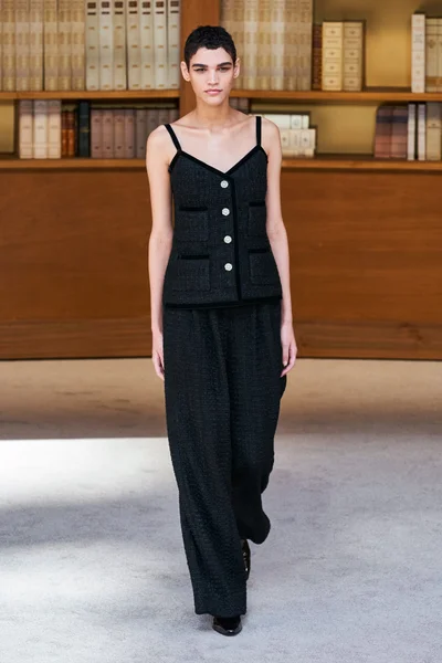 Look 29